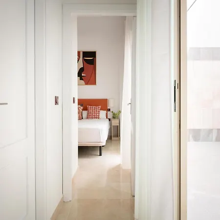 Duque Cornejo Apartment *